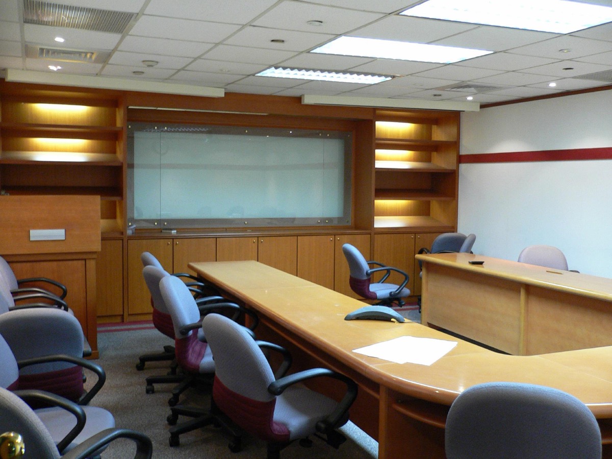 Salle de réunion — illustration d'ambiance générique, ne représente pas le cabinet réel
